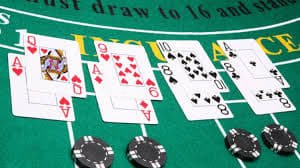 Metode pembayaran lokal dazbet termasuk DANA, OVO, GoPay, ShopeePay, LinkAja, QRIS dan bank BCA, Mandiri, BRI, BNI
